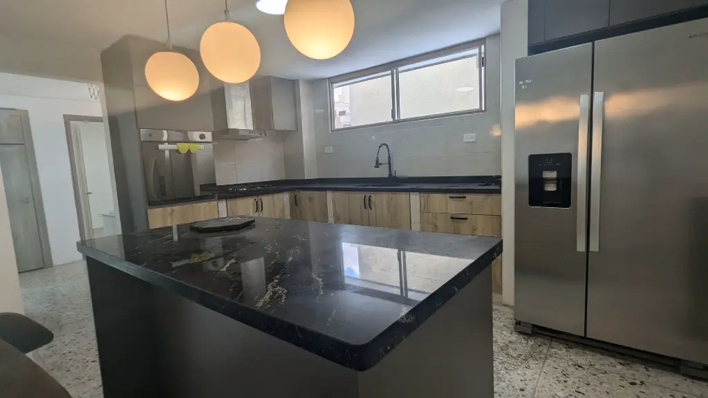 Apartamento-en-venta-altos de riomar-3-habitaciones-3-baños-160-metros-piso-2-cocina.webp