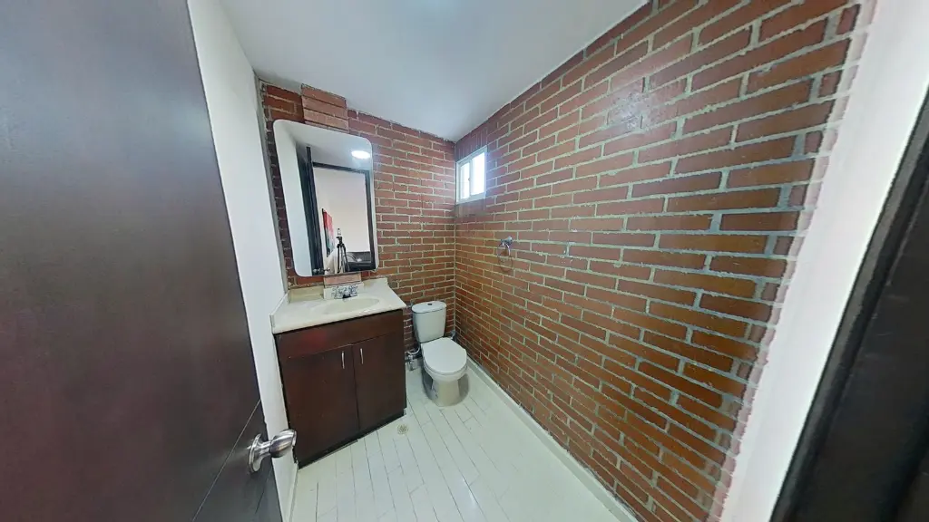 Apartamento-en-venta-3-habitaciones-3-baños-con-asensor-parqueadero-villa-santos-barranquilla-Colombia-Sala Comedor-baño-habitacion.webp