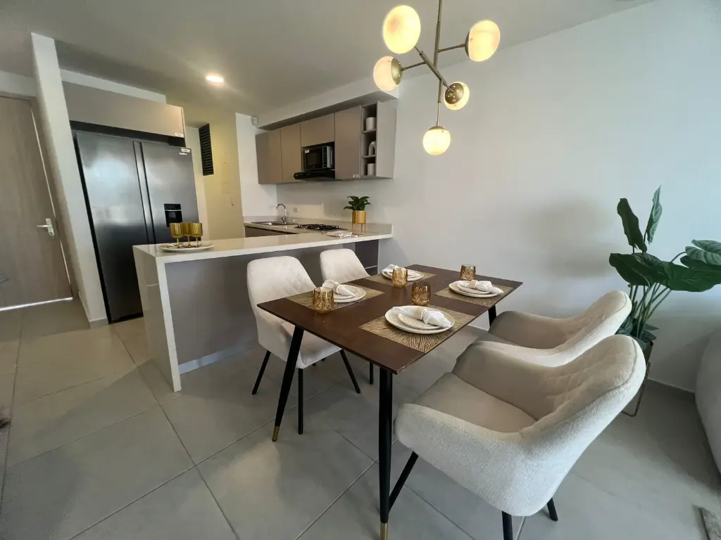 Apartamento-en-venta-oportunidad-cesion-inversion-altos-de-los-rosales-Norte-de-Barranquilla-comedor.webp