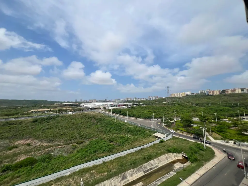 Apartamento-en-venta-alameda-del-rio-parqueadero-3-habitaciones-2-baños-zona-norte-Barranquilla-Colombia-balcon2-.webp