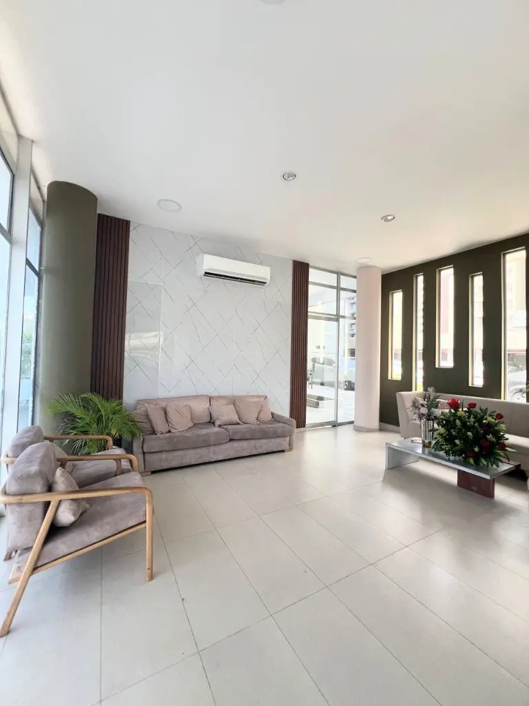Apartamento-en-venta-alameda-del-rio-parqueadero-3-habitaciones-2-baños-zona-norte-Barranquilla-Colombia-salon-de-juegos-lobby.webp