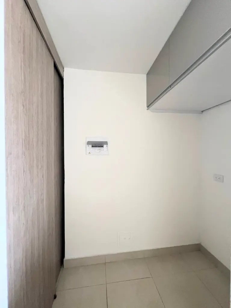 Apartamento-en-venta-alameda-del-rio-parqueadero-3-habitaciones-2-baños-zona-norte-Barranquilla-Colombia-labores.webp