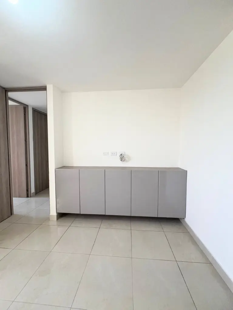 Apartamento-en-venta-alameda-del-rio-parqueadero-3-habitaciones-2-baños-zona-norte-Barranquilla-Colombia-sala-habitacion2.webp