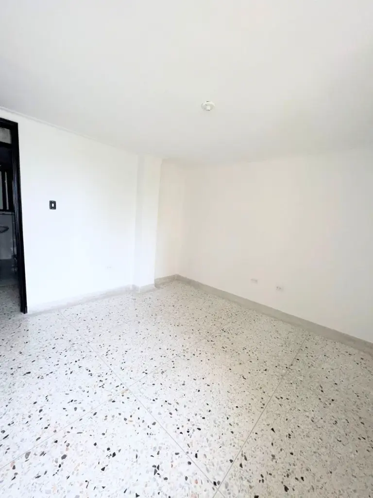 Se-vende-apartamento-golf-barranquilla-3-habitaciones-2-baños-sala2-.webp